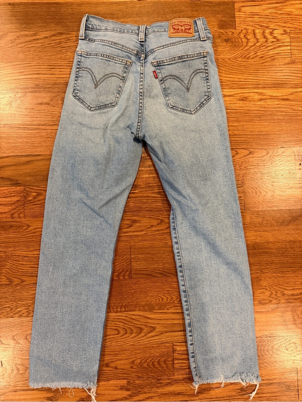 Levi's Wedgie Straight Leg Distressed Jeans - Size 27 - Picture 3 of 5